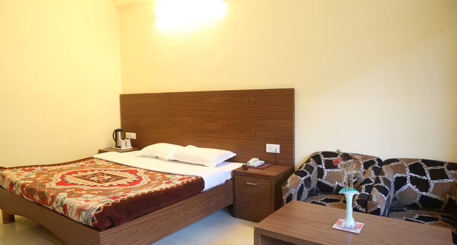 Hotel Swastik, Katra 3